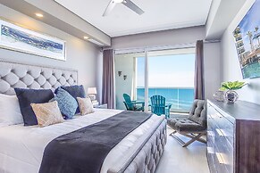 Lovely 2 Bedroom Condominium