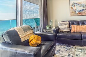 Lovely 2 Bedroom Condominium