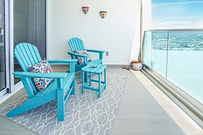 Lovely 2 Bedroom Condominium