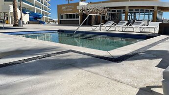 Lovely 2 Bedroom Condominium