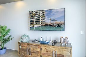 Lovely 2 Bedroom Condominium