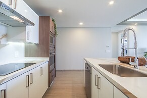 Lovely 2 Bedroom Condominium