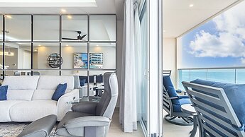 Amaizing Condo by the Beach Encantame W1704