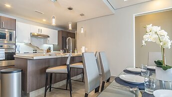 Amaizing Condo by the Beach Encantame W1704