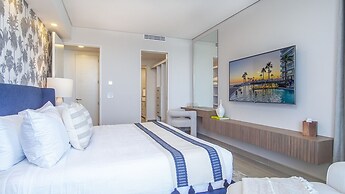 Panoramic And Immersive Water View 2 Bedroom E2002