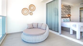 Panoramic And Immersive Water View 2 Bedroom E2002