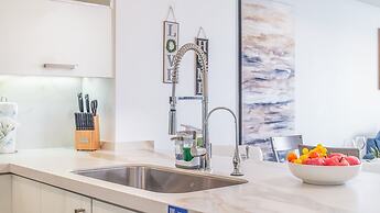Modern Luxury, Beachfront, Ocean Views C203 Encantame