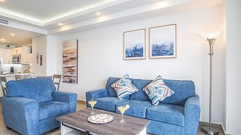 Modern Luxury, Beachfront, Ocean Views C203 Encantame