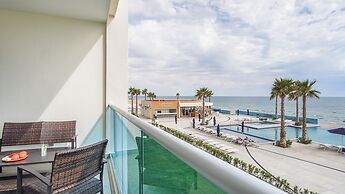 Modern Luxury, Beachfront, Ocean Views C203 Encantame