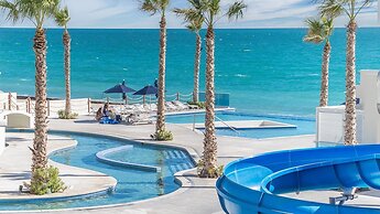 Modern Luxury, Beachfront, Ocean Views C203 Encantame