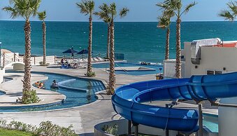 Panoramic Beach Front Condo Verano 1704