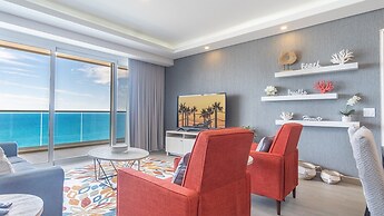 Panoramic Beach Front Condo Verano 1704