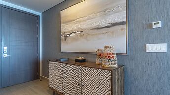 Panoramic Beach Front Condo Verano 1704