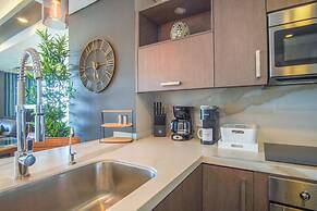 Stunning 1 Bedroom Condominium