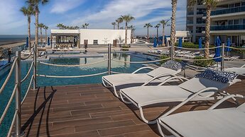 Stunning 1 Bedroom Condominium
