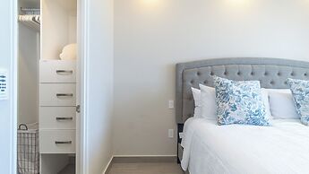 Waterfront Getaway 2 Bedroom Condo W704