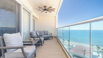 Waterfront Getaway 2 Bedroom Condo W704