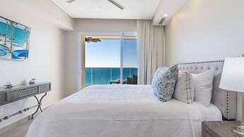 Waterfront Getaway 2 Bedroom Condo W704