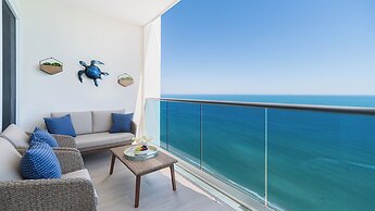 Modern Luxury, Beachfront, Ocean Views C1803 Encantame