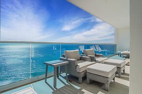 Sensational 2 Bedroom Condominium