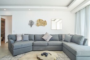 Sensational 2 Bedroom Condominium