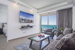 Panoramic Beach Front Condo Verano 1703
