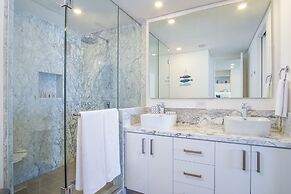 Panoramic Beach Front Condo Verano 1703