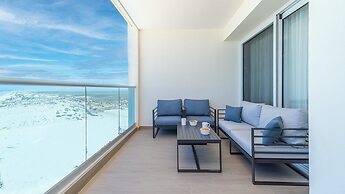 Waterfront Getaway 2 Bedroom Condo W1102