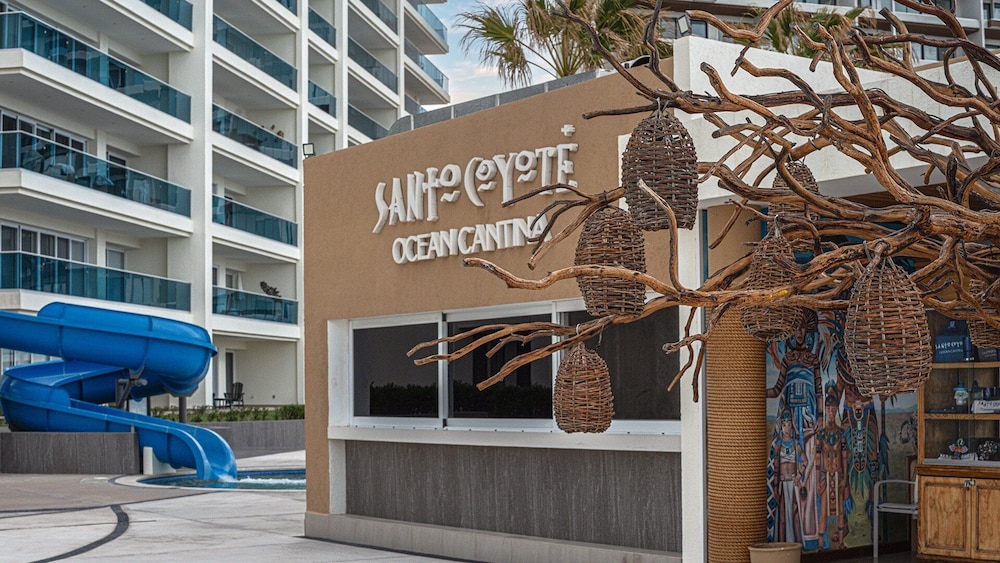 Waterfront Getaway 2 Bedroom Condo W1102