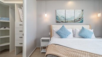 Waterfront Getaway 2 Bedroom Condo W1102