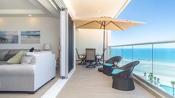 Beach Getaway 2 Bedroom Condo W802