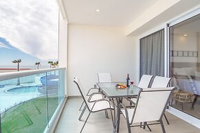 Gorgeous 2 Bedroom Condominium