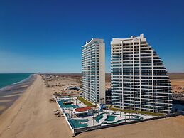 Spectacular 2 Bedroom Condominium Encantame E102