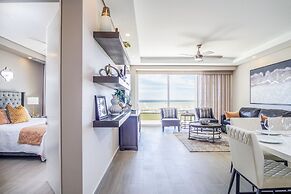 Spectacular 2 Bedroom Condominium Encantame E102