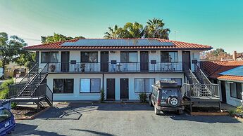 Sanz Motel Wentworth