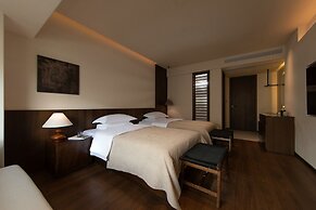 Ancient Charm Luxe Retreat Lijiang