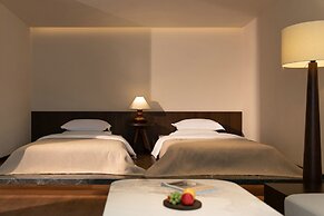 Ancient Charm Luxe Retreat Lijiang