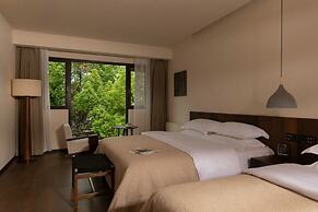 Ancient Charm Luxe Retreat Lijiang