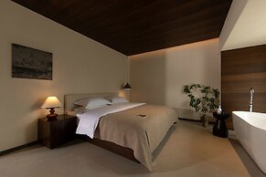 Ancient Charm Luxe Retreat Lijiang