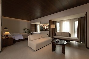 Ancient Charm Luxe Retreat Lijiang
