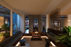 Ancient Charm Luxe Retreat Lijiang