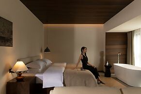 Ancient Charm Luxe Retreat Lijiang