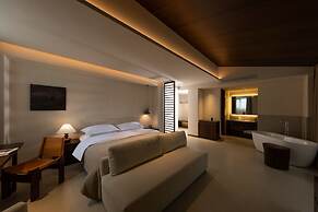Ancient Charm Luxe Retreat Lijiang