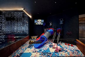 Enji International Hotel