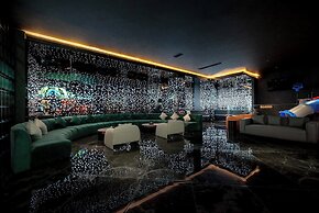 Enji International Hotel