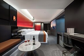 Enji International Hotel