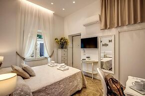 Sorrento Square Suites