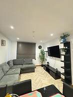 Erith Cosy Retreat Home