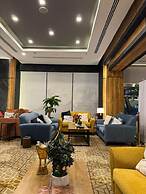 SWAT SERVICED APARTMENTS 5