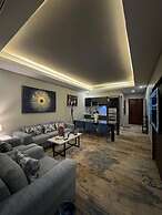 SWAT SERVICED APARTMENTS 5